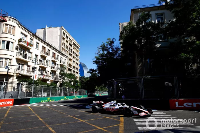 Mick Schumacher, Haas VF-22