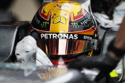 Lewis Hamilton, Mercedes AMG, dans son cockpit