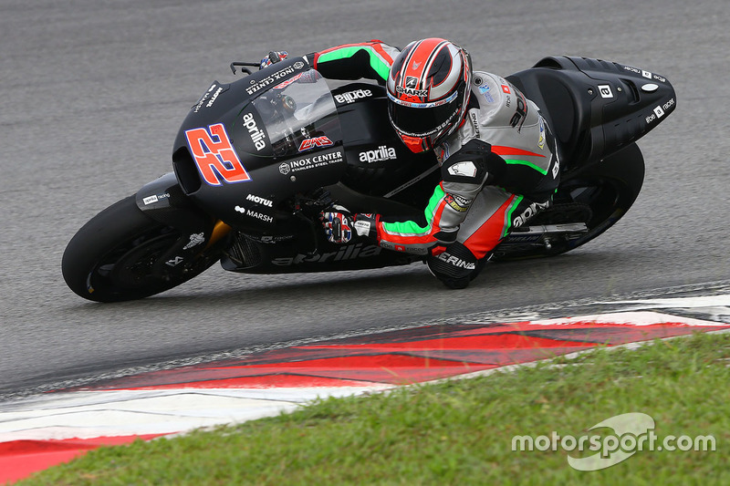 23º Sam Lowes (Aprilia Racing) 2:01.341 a 1.973