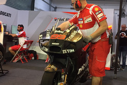 Новый обтекатель на мотоцикле Хорхе Лоренсо, Ducati Team