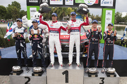 Podium: winners Kris Meeke, Paul Nagle, Citroën World Rally Team, second place Sébastien Ogier, Julien Ingrassia, M-Sport, third place Thierry Neuville, Nicolas Gilsoul, Hyundai Motorsport