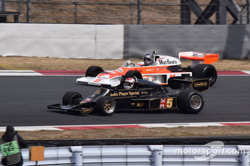 ロータス77とマクラーレンM23