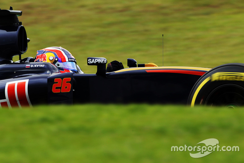 2016 год. За рулем болида Toro Rosso STR11 на субботней тренировке