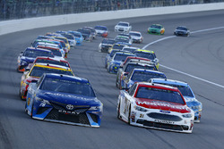 Ryan Blaney, Wood Brothers Racing, Ford; Martin Truex Jr., Furniture Row Racing, Toyota