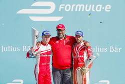 Felix Rosenqvist, Mahindra Racing, Dilbagh Gill e Nick Heidfeld, Mahindra Racing, sul podio