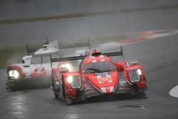 Экипаж №25 команды CEFC Manor, Oreca 07 Gibson: Роберто Гонсалес, Симон Труммер, Виталий Петров