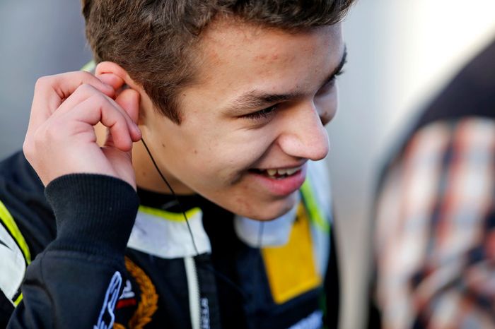 Lando Norris, Carlin Dallara F317 - Volkswagen