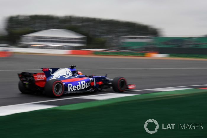 12: Daniil Kvyat, Scuderia Toro Rosso STR12