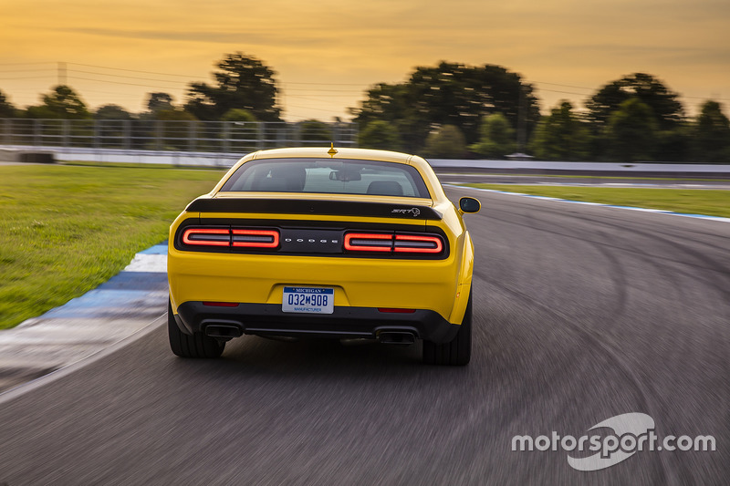 Dodge Challenger SRT Demon 2018