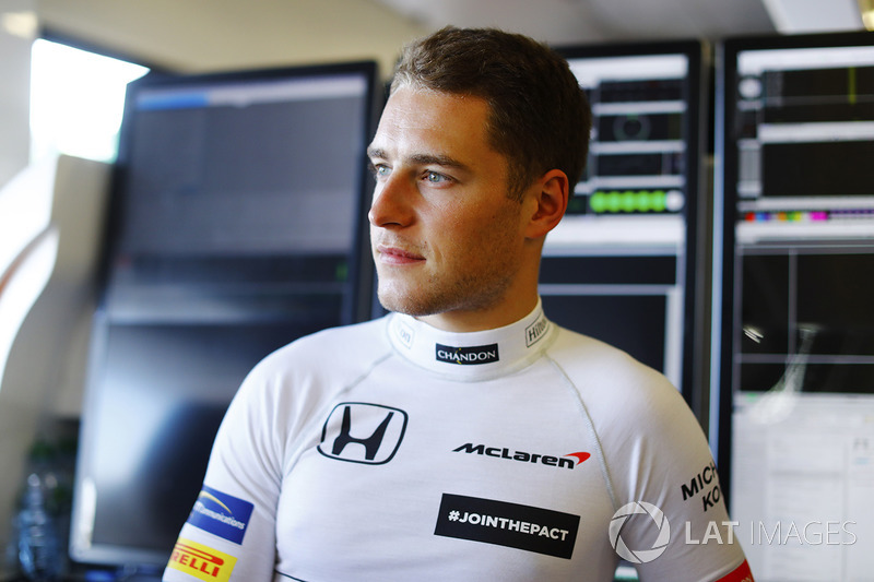 Stoffel Vandoorne deu uma opinião que é a de muitos fãs, certamente: "Acho que a controvérsia foi positiva. Essa grande rivalidade e a grande luta pelo campeonato é exatamente o que os fãs querem ver."