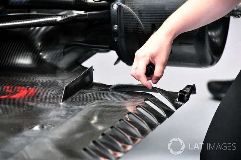 Mercedes-Benz F1 W08 rear floor detail