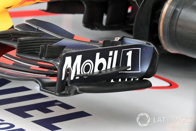 Red Bull Racing RB13 front wing detail