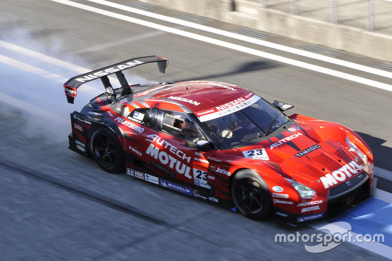 #23 MOTUL AUTECH GT-R