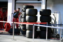 Mecánico de Ferrari y Pirelli neumáticos