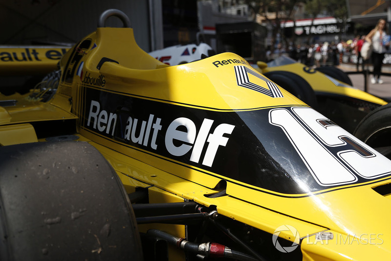 Renault RS01