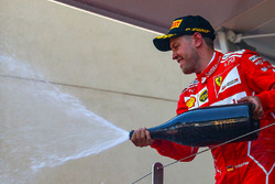 Ganador de la carrera Sebastian Vettel, Ferrari