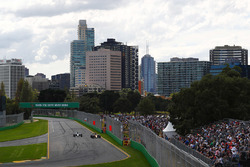 Nico Hulkenberg, Renault Sport F1 Team RS17, leads Valtteri Bottas, Mercedes AMG F1 W08
