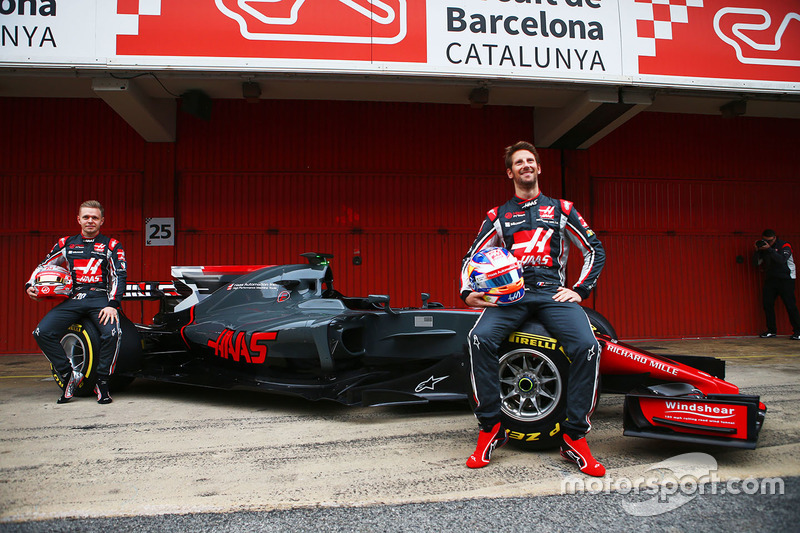 Romain Grosjean, Haas F1 Team, Kevin Magnussen, Haas F1 Team VF-17