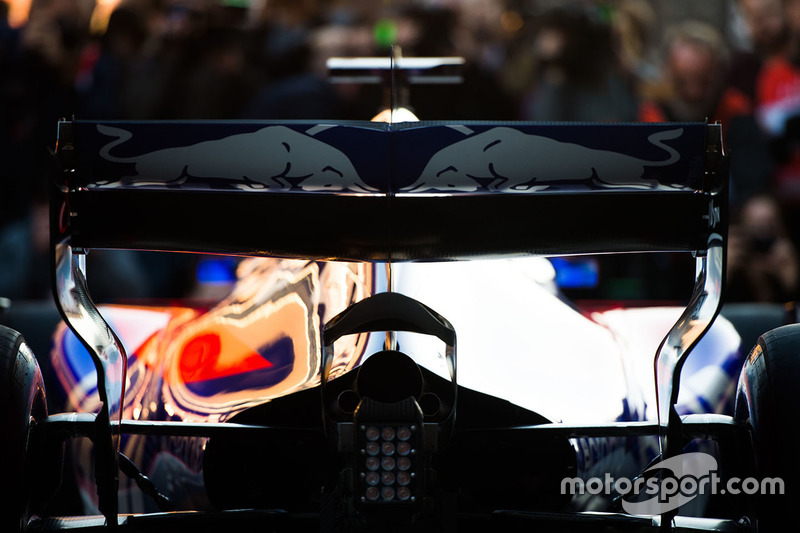Заднє антикрило Scuderia Toro Rosso STR12