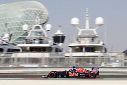 Даниил Квят, Scuderia Toro Rosso STR11