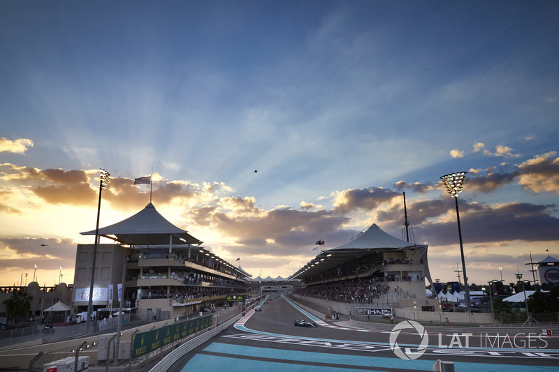 Valtteri Bottas, Mercedes AMG F1 W08, Lewis Hamilton, Mercedes AMG F1 W08