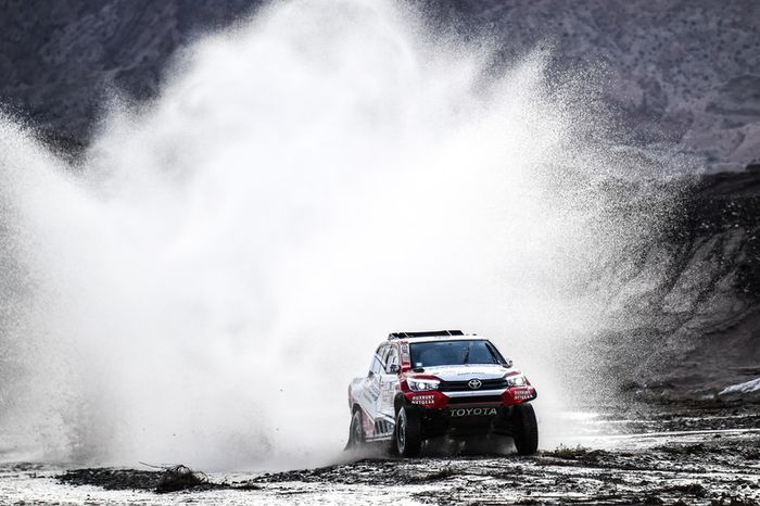 #304 Toyota Gazoo Racing Toyota Hilux: Giniel de Villiers, Dirk von Zitzewitz