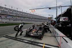 #5 Action Express Racing Cadillac DPi, P: Joao Barbosa, Christian Fittipaldi, Filipe Albuquerque au stand