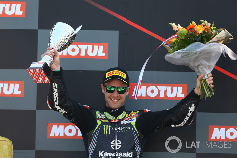 Podio: il secondo classificato Jonathan Rea, Kawasaki Racing