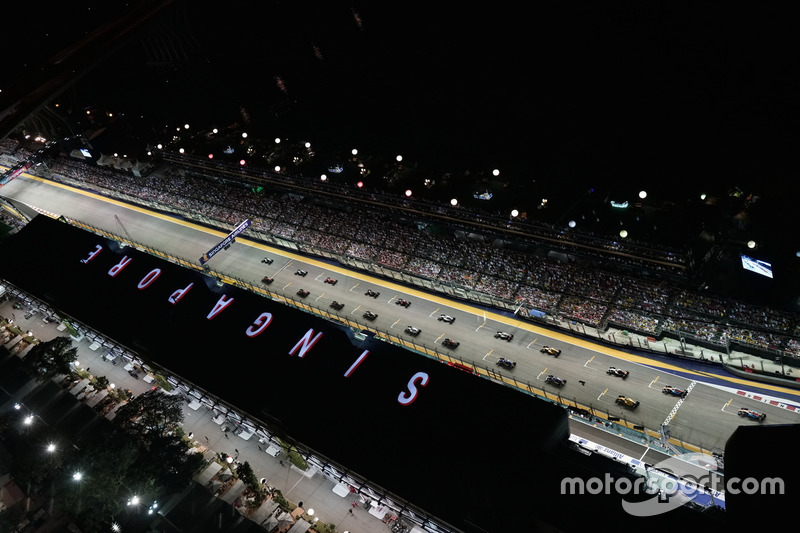 Aerial view of the start of the race