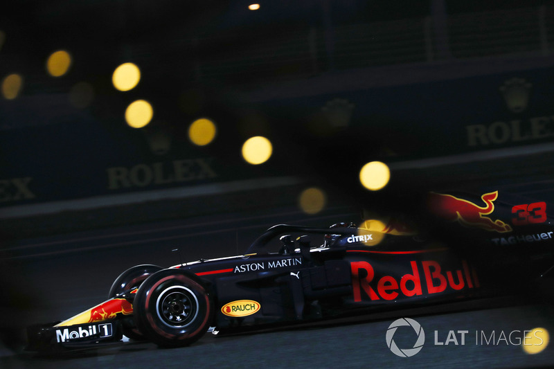 4: Daniel Ricciardo, Red Bull Racing RB14 Tag Heuer, 1'28.398