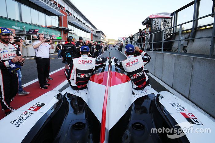 Ganadores #8 Toyota Gazoo Racing Toyota TS050: Sébastien Buemi, Kazuki Nakajima, Fernando Alonso