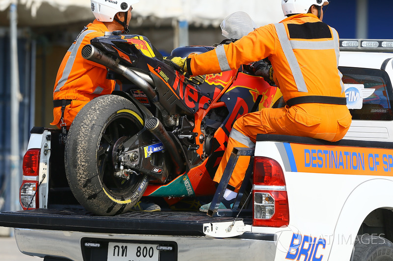 Crashed bike of Mika Kallio, Red Bull KTM Factory Racing