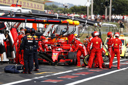 Sebastian Vettel, Ferrari SF71H, in the pits