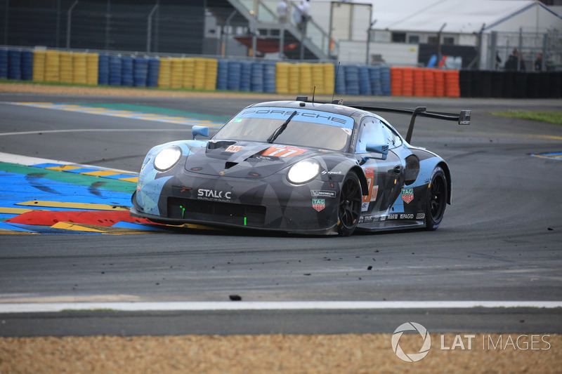 #77 Proton Competition Porsche 911 RSR: Christian Ried, Julien Andlauer, Matt Campbell