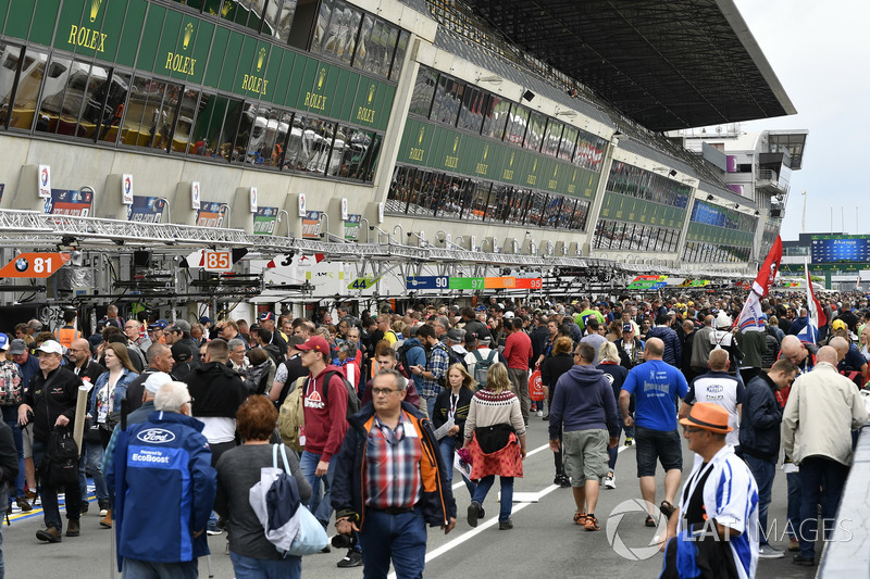 Fans during autograph session