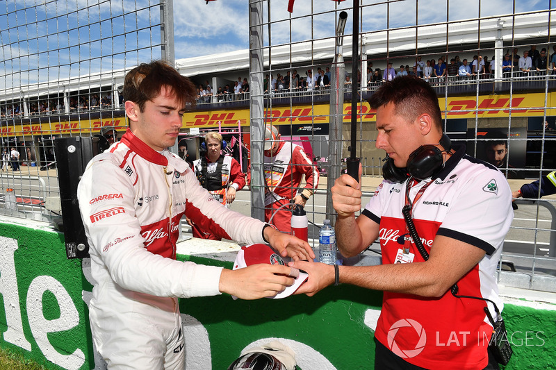 Charles Leclerc, Sauber, in griglia