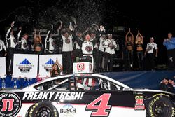 Kevin Harvick, Stewart-Haas Racing, Jimmy John's Ford Fusion, celebrates in victory lane