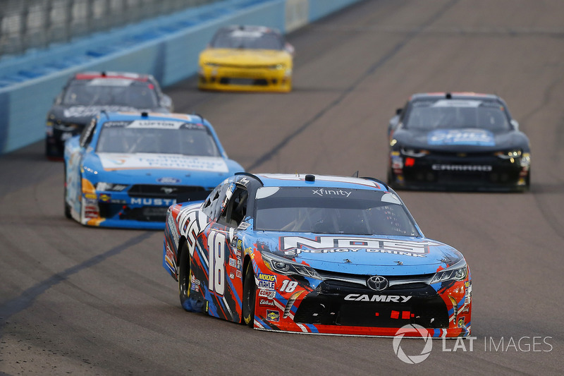 Kyle Busch, Joe Gibbs Racing, Toyota Camry NOS