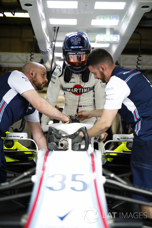 Sergey Sirotkin, Williams Racing, settles into his car