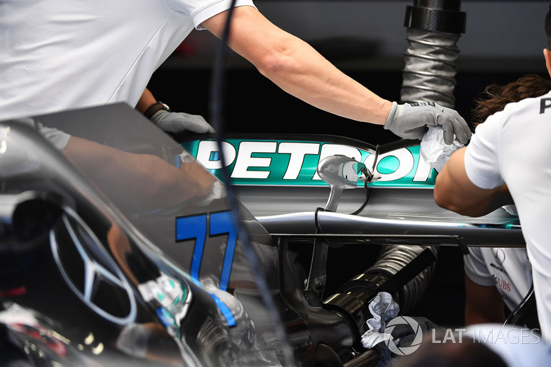 Mercedes-AMG F1 W09 rear wing