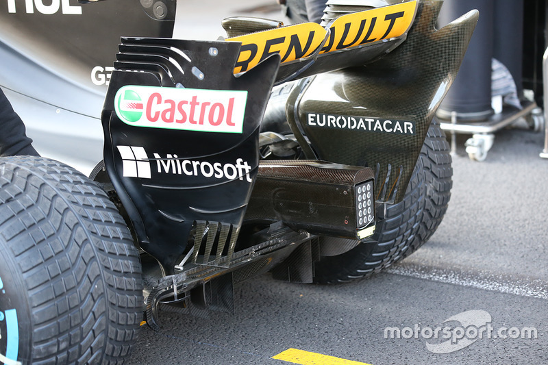 Renault Sport F1 Team RS17, rear wing