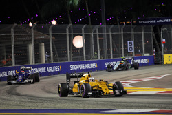 Кевин Магнуссен, Renault Sport F1 Team RS16