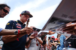 Max Verstappen, Red Bull Racing signs autographs for the fans