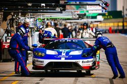 #67 Ford Chip Ganassi Racing Team UK Ford GT: Andy Priaulx, Harry Tincknell