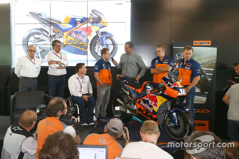 Présentation de la MotoGP 2017 de KTM