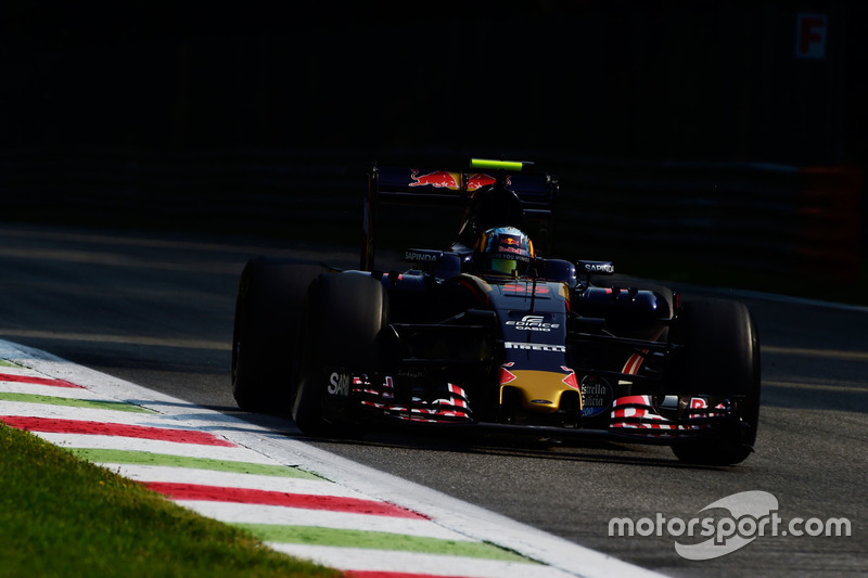 Carlos Sainz Jr., Scuderia Toro Rosso STR11