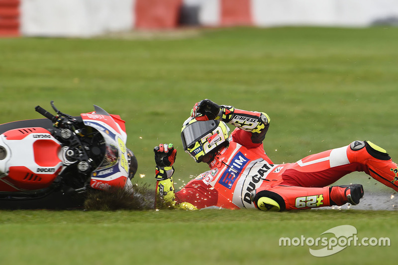 Choque de Andrea Iannone, Ducati Team