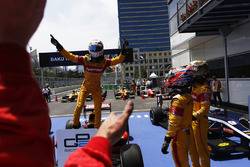 Le vainqueur Antonio Giovinazzi, PREMA Racing