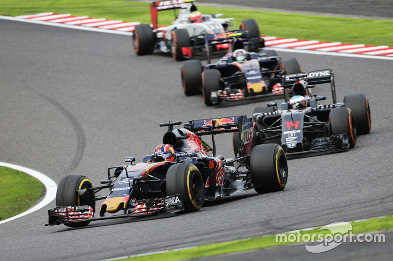 2016 год. За рулем болида (STR11) по ходу гонки