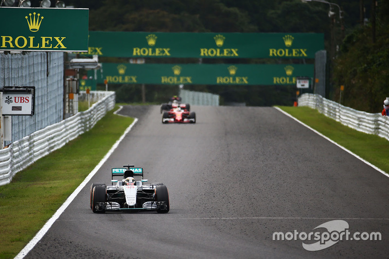 Lewis Hamilton, Mercedes AMG F1 W07 Hybrid